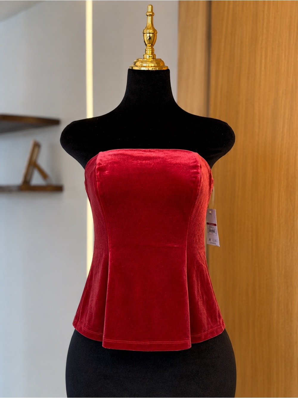 Sofia Vergara Y2K Red Velvet Tube Top | Holiday Glam Muse